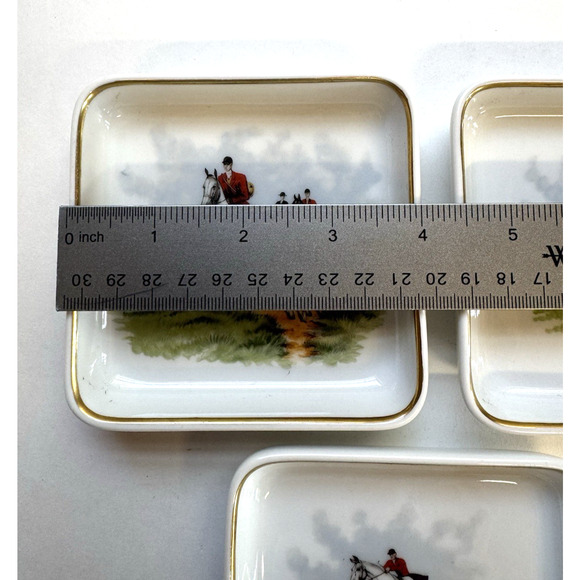 3 Vintage H & Co Selb Bavaria Heinrich Trinket Dishes featuring 3 Hunting Scenes - Picture 6 of 7